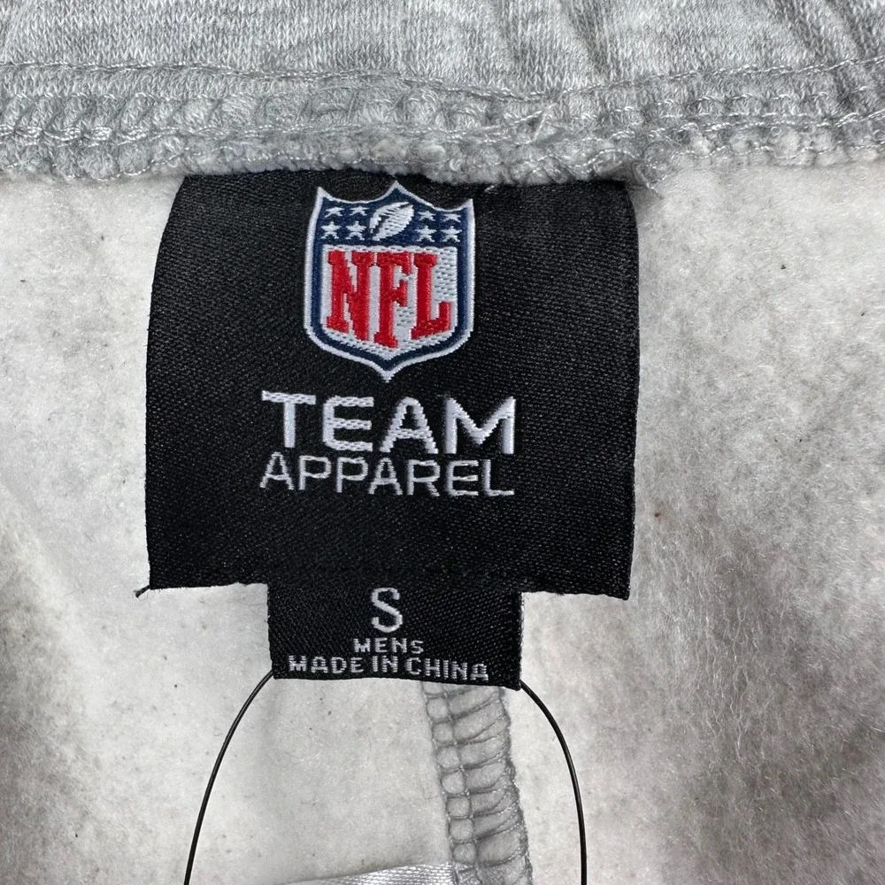 NFL Team Apparel Tampa Bay Buccaneers Shorts Mens Small Gray Fleece Athletic